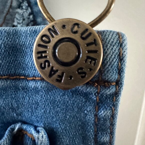 Kids Denim Distressed Overalls Cuties Fashion Size 10 Adjustable Straps Cotton B - Picture 6 of 7